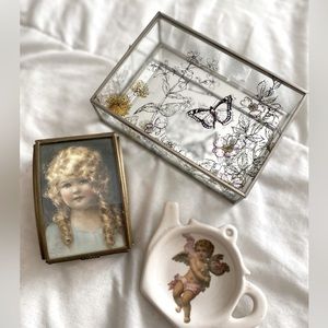 Vintage Retro jewellery storage glass box and cherub dish